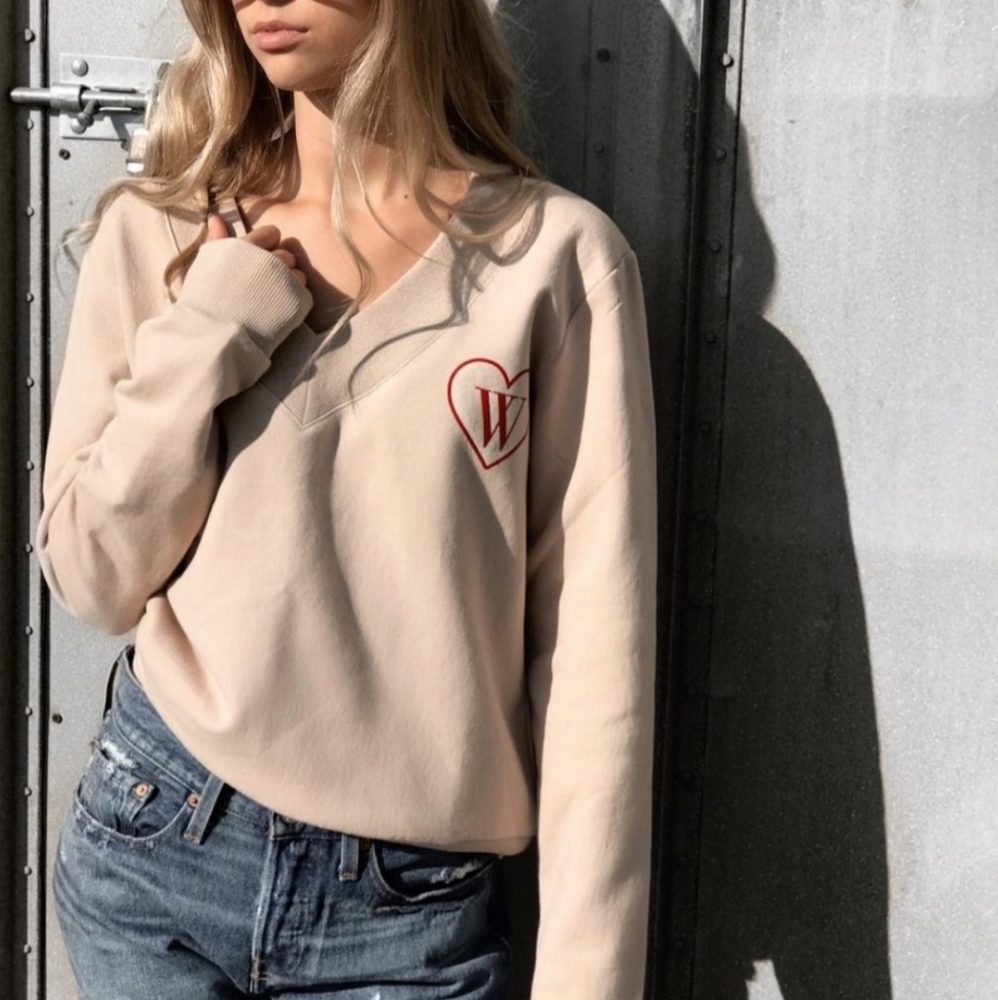 EllandEmm Women's Beige V-Neck Long Sleeve Pullover Sweatshirt Size S/M